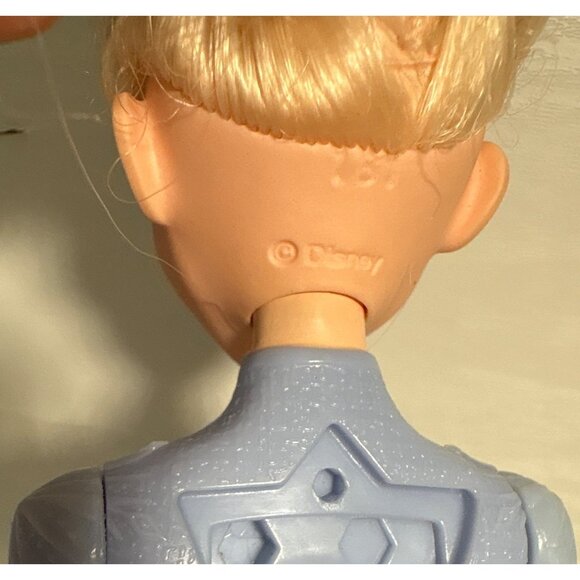 Disney Frozen Elsa Doll Hasbro 2018 Light Up Dress Interactive Toy - Picture 5 of 7